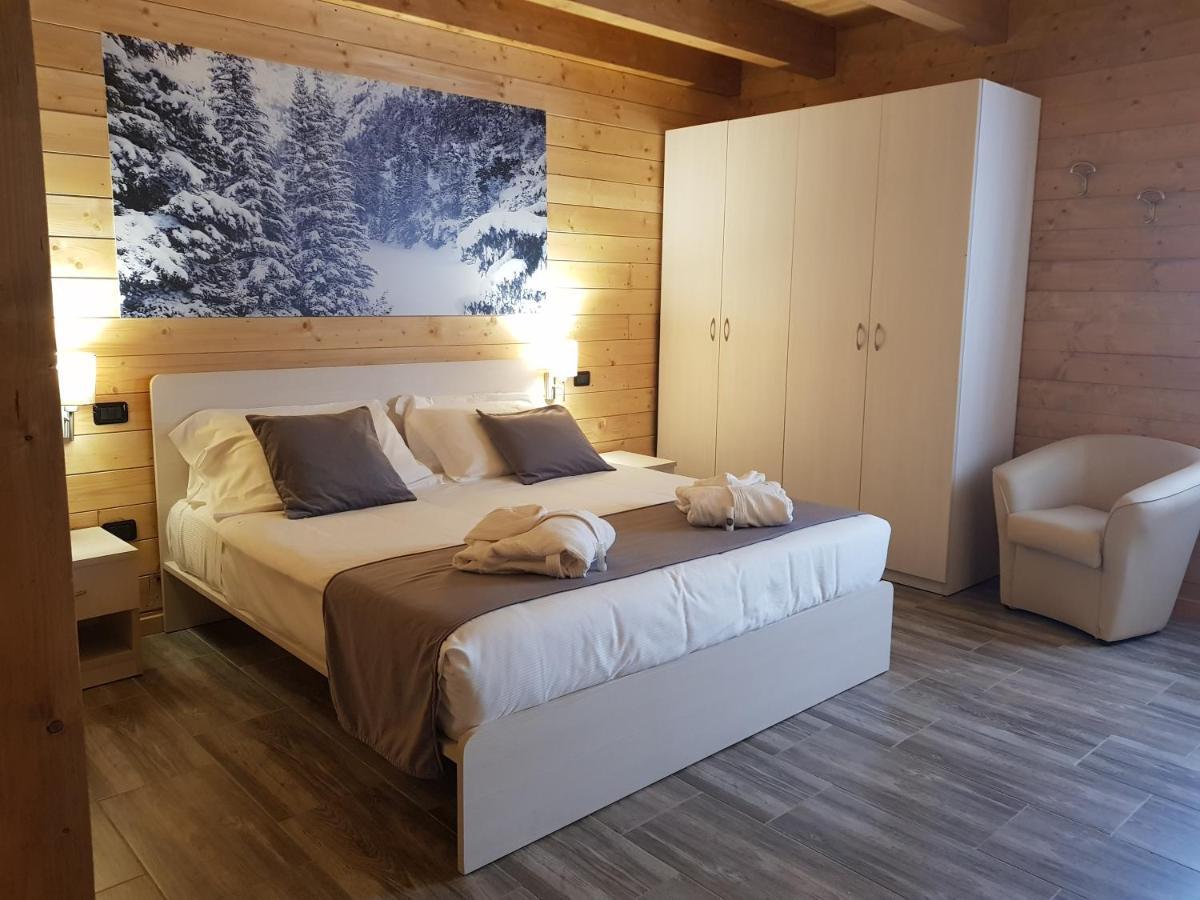 Lorica Suite Lago Bagian luar foto