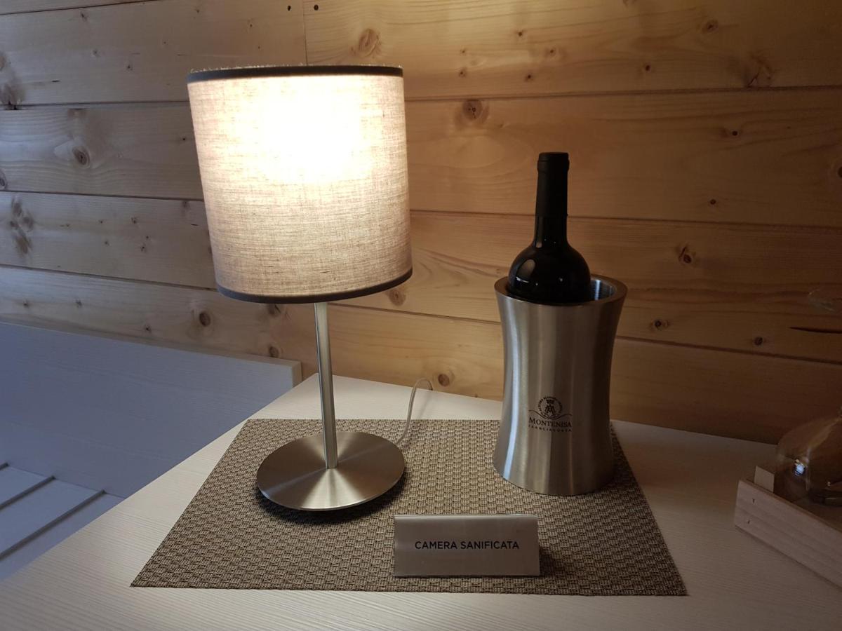 Lorica Suite Lago Bagian luar foto