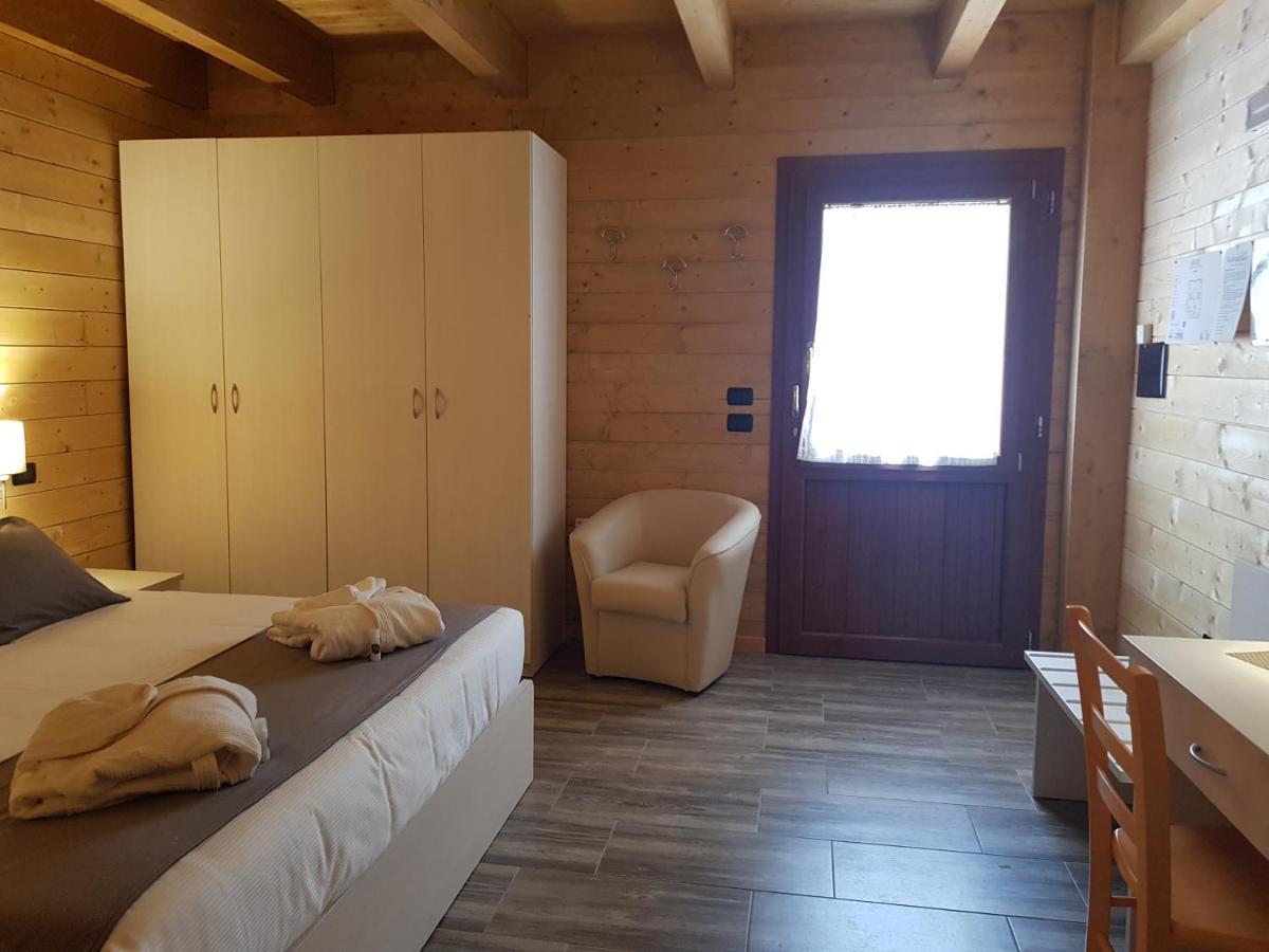 Lorica Suite Lago Bagian luar foto