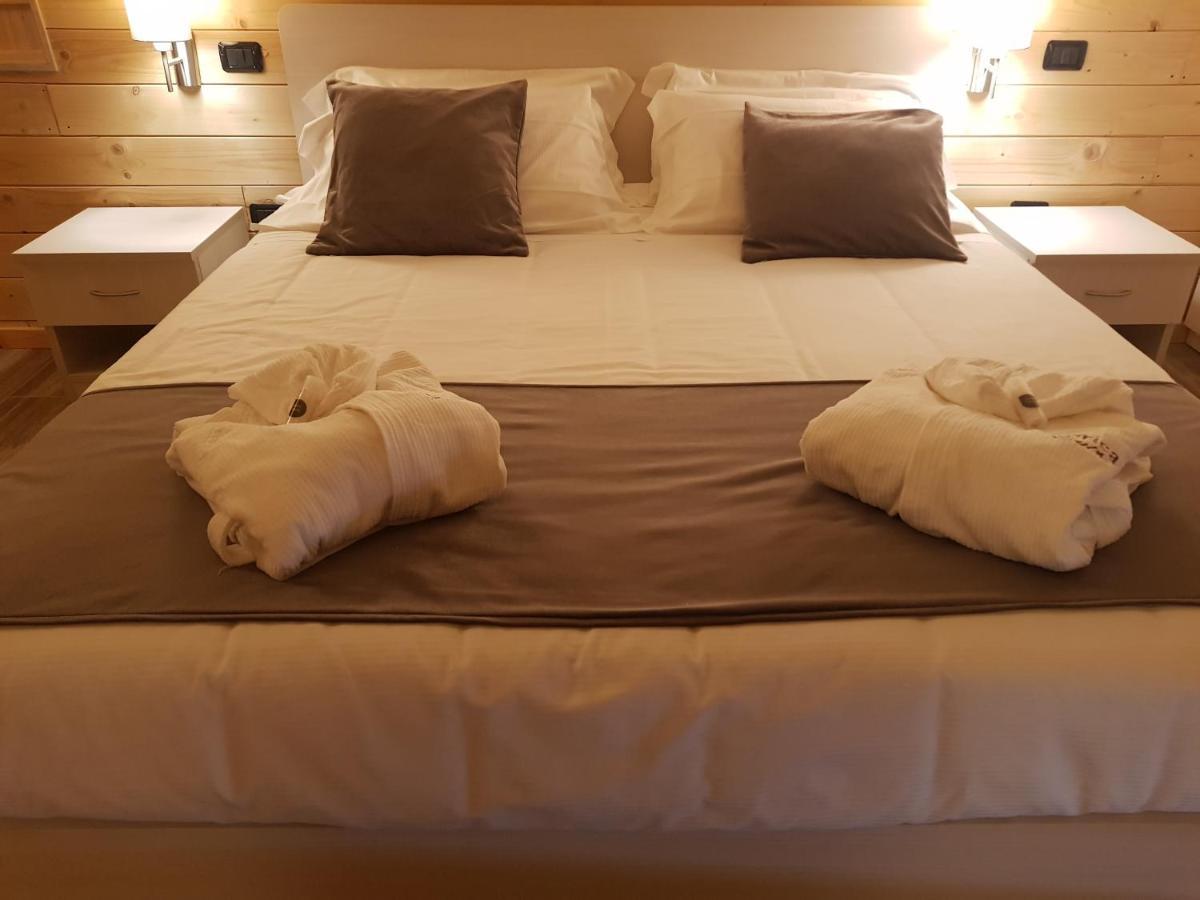 Lorica Suite Lago Bagian luar foto