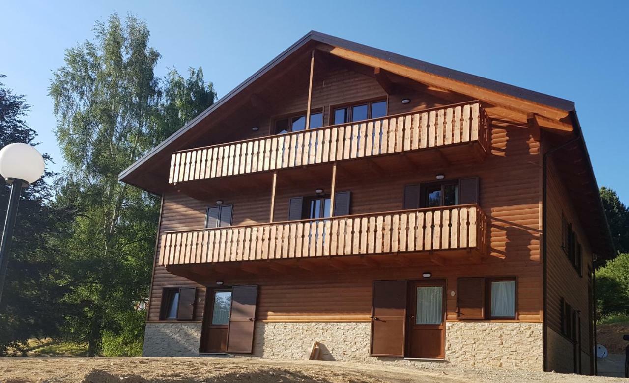 Lorica Suite Lago Bagian luar foto