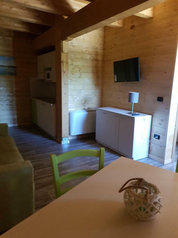 Lorica Suite Lago Bagian luar foto
