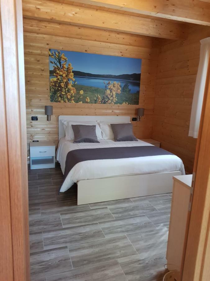 Lorica Suite Lago Bagian luar foto