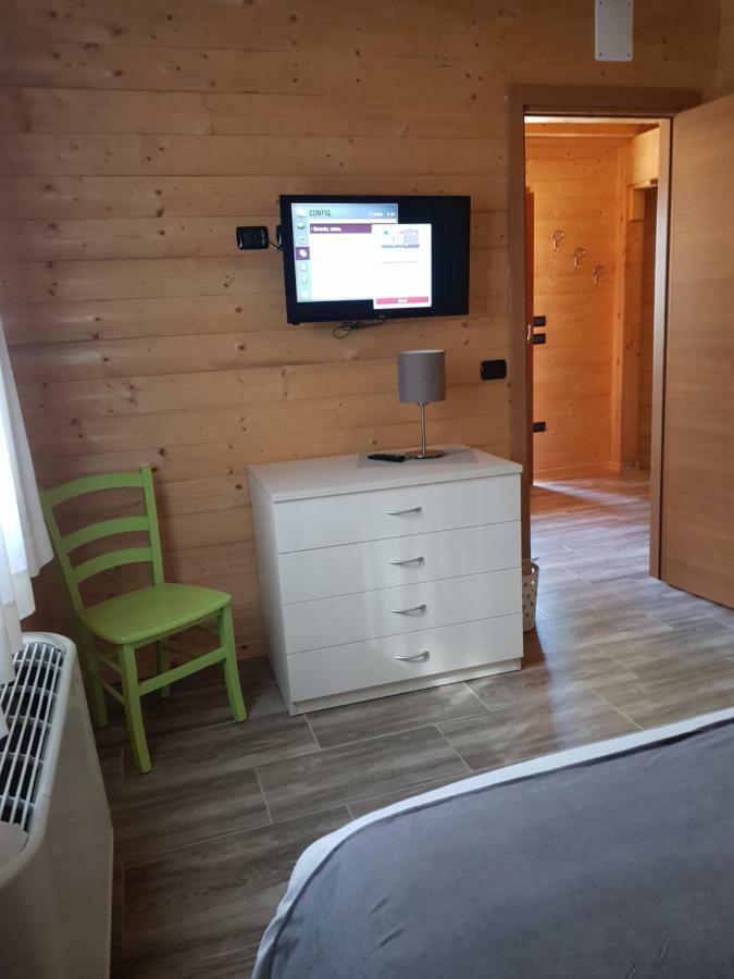 Lorica Suite Lago Bagian luar foto