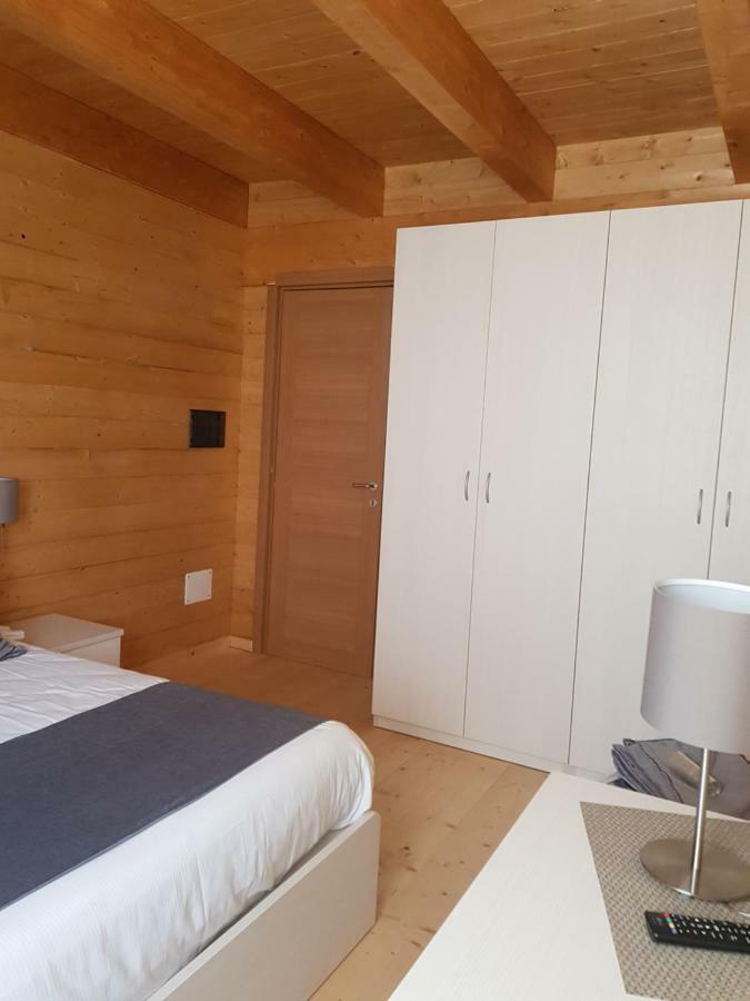 Lorica Suite Lago Bagian luar foto