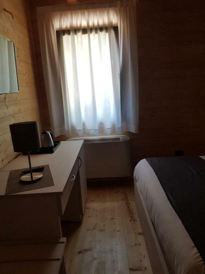 Lorica Suite Lago Bagian luar foto