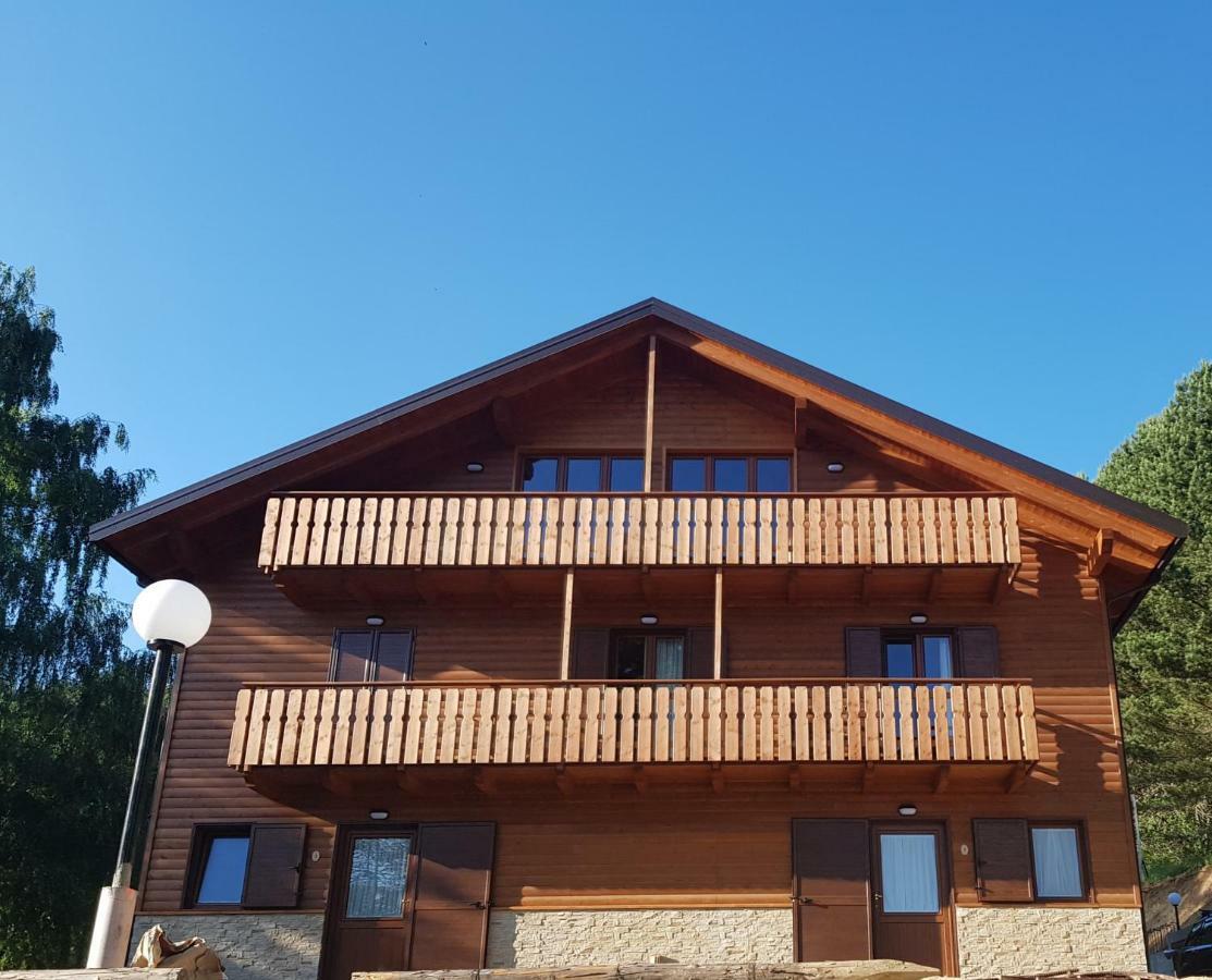 Lorica Suite Lago Bagian luar foto