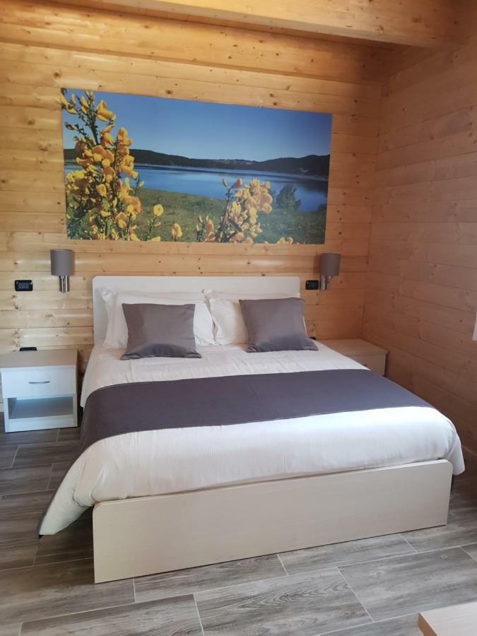 Lorica Suite Lago Bagian luar foto