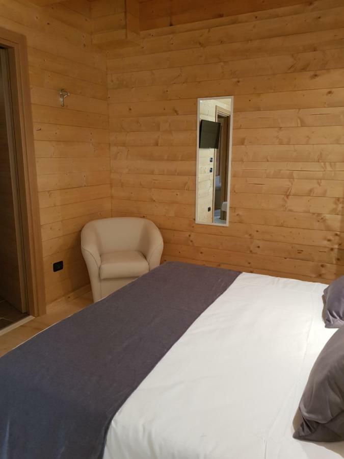 Lorica Suite Lago Bagian luar foto