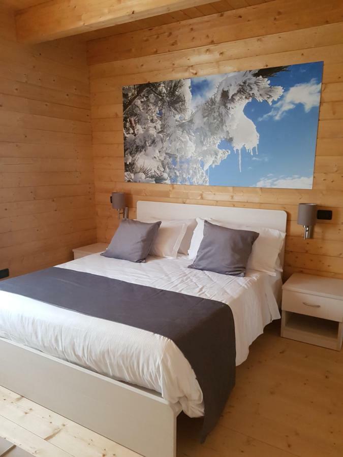 Lorica Suite Lago Bagian luar foto
