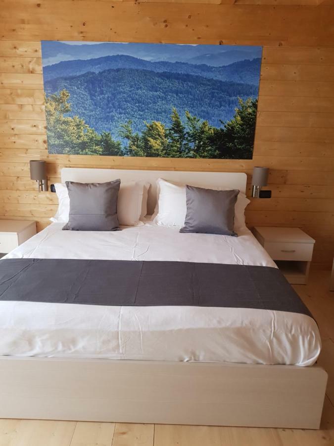 Lorica Suite Lago Bagian luar foto